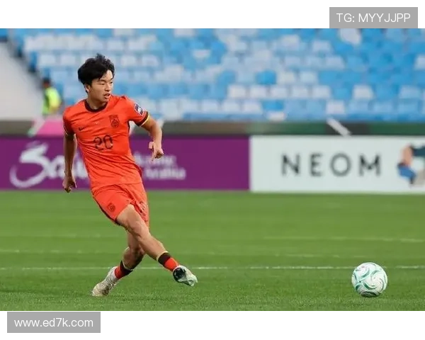 杜月徵凌空世界波 U23国足小胜越南